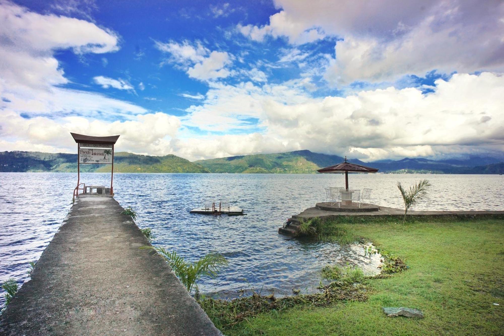 Hotel Pandu Lakeside Tuktuk Экстерьер фото